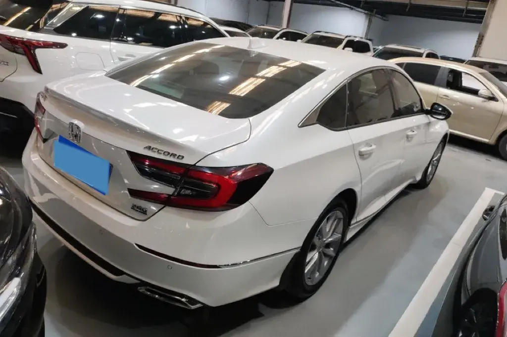 2022 HONDA ACCORD thumbnail 2