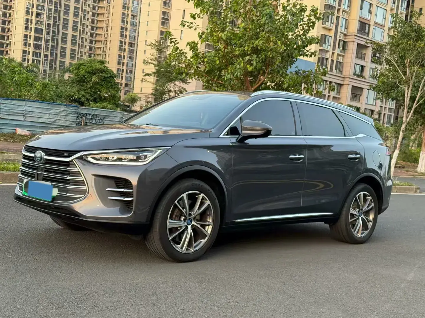 2018 BYD TANG view 1