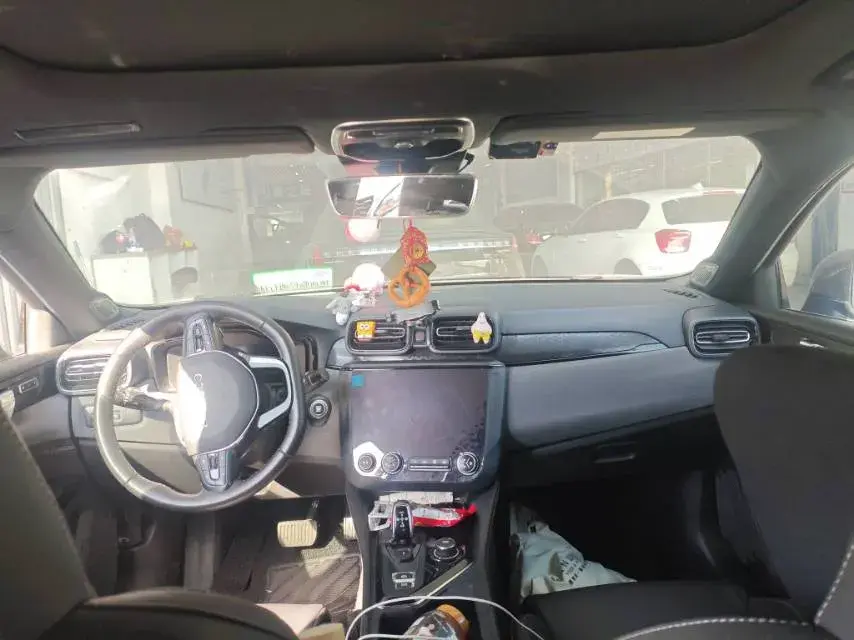 2021 LYNK&CO 03 thumbnail 3