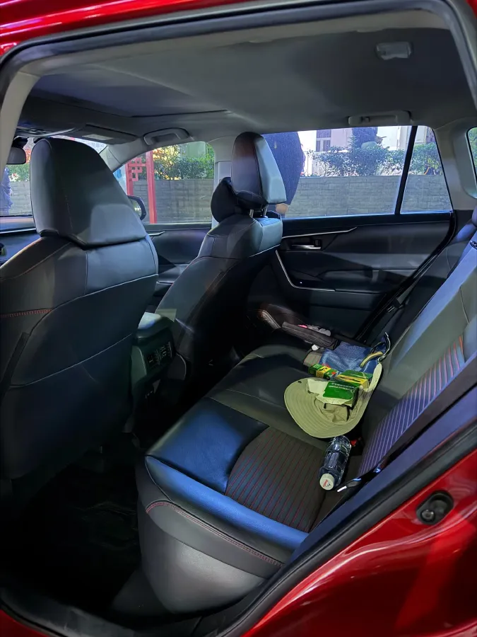 2021 Toyota RAV4 Hybird E+ 2.5L 180HP L4 E-CVT PHEV 15.984KWH,autocango,china used car exporter,china ev exporter,chinese used car exporter,chinese used ev exporter