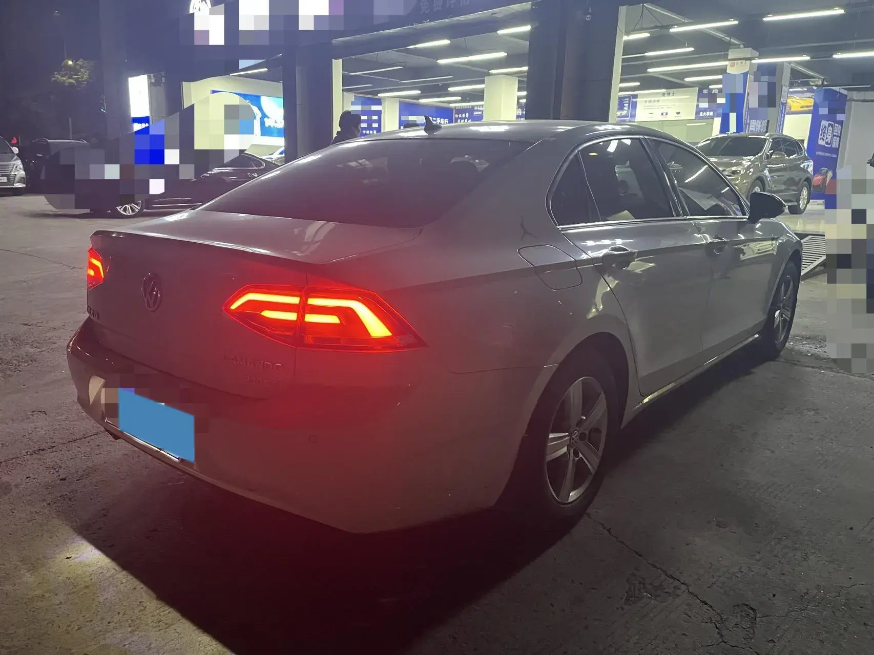 2017 VOLKSWAGEN LAMANDO thumbnail 4