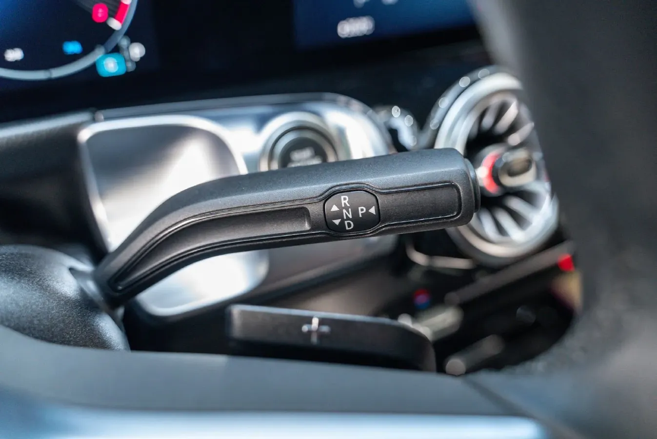 2024 Mercedes-Benz GLB Class 2.0T 190HP L4 8DCT,autocango,china used car exporter,china ev exporter,chinese used car exporter,chinese used ev exporter