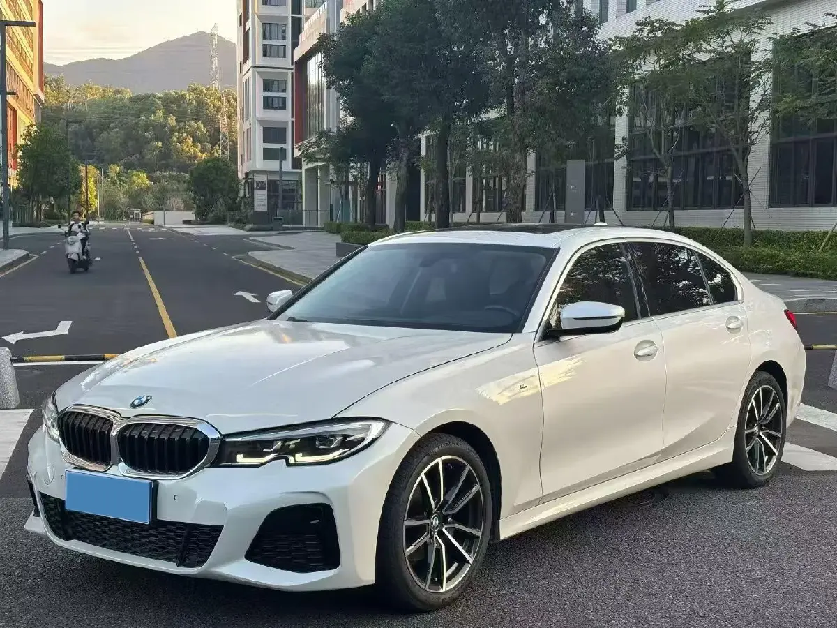 2022 BMW 3 Series 2.0T 156HP L4 8AT