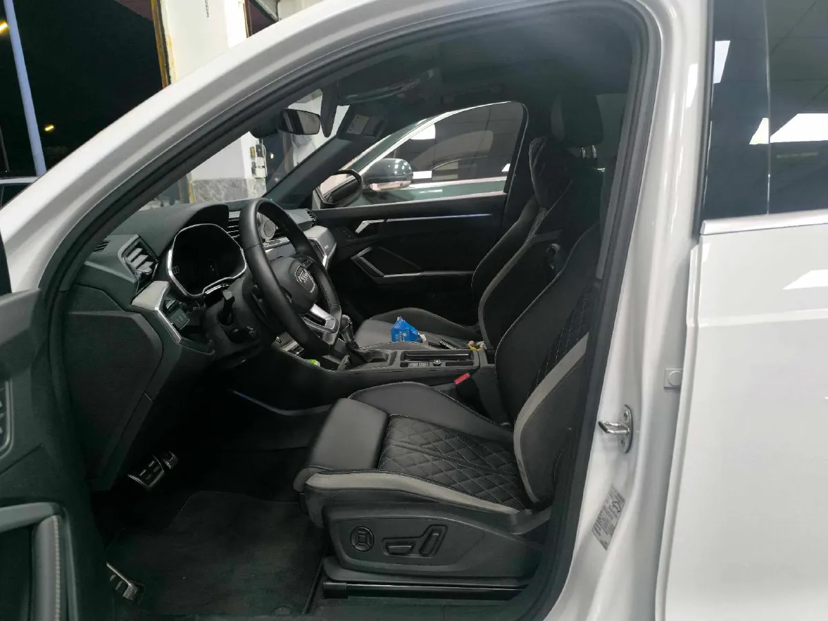 2024 Audi Q2L 1.5T 160HP L4 7DCT,autocango,china used car exporter,china ev exporter,chinese used car exporter,chinese used ev exporter