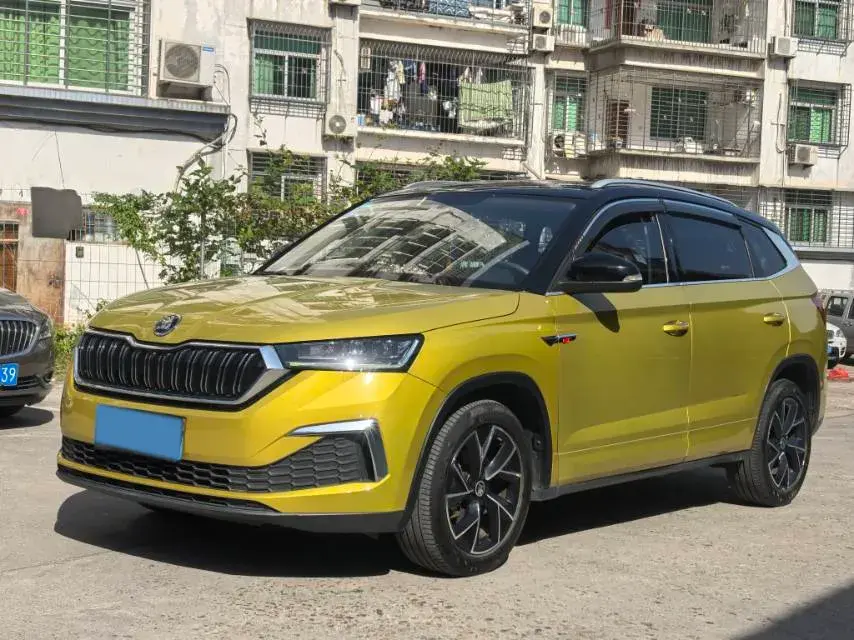 2020 SKODA KAMIQ view 1