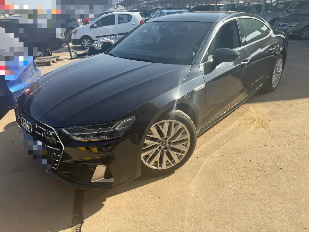 2024 Audi A7L 2.0T 245HP L4 7DCT