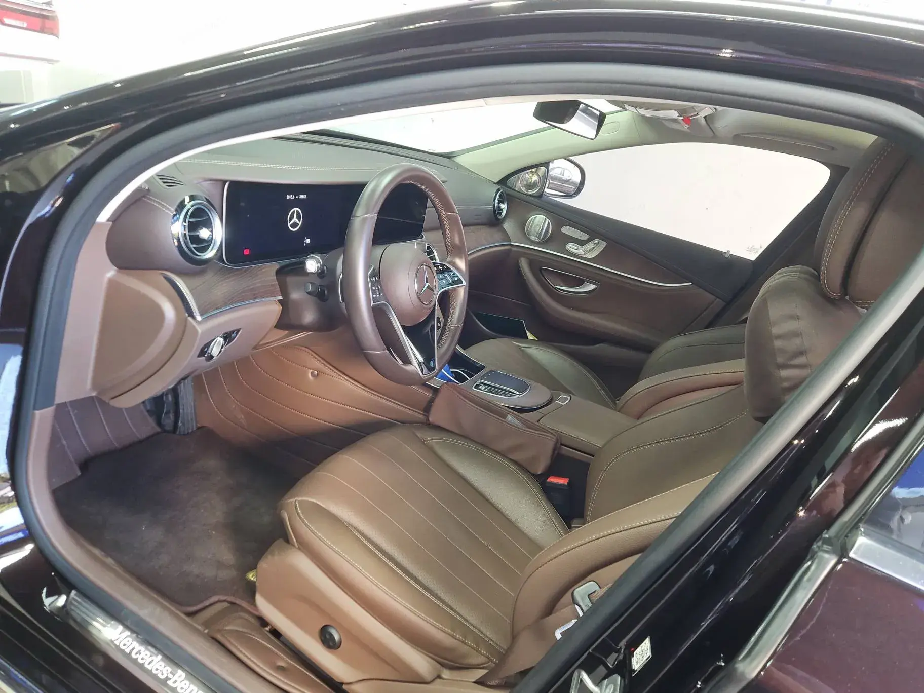 2023 MERCEDES-BENZ E thumbnail 3