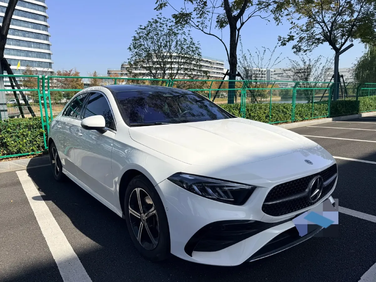 2024 Mercedes-Benz A Class 1.3T 163HP L4 7DCT,autocango,china used car exporter,china ev exporter,chinese used car exporter,chinese used ev exporter