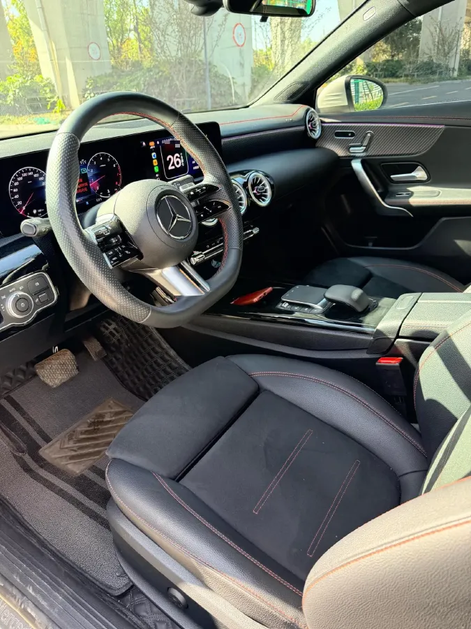 2024 Mercedes-Benz A Class 1.3T 163HP L4 7DCT,autocango,china used car exporter,china ev exporter,chinese used car exporter,chinese used ev exporter