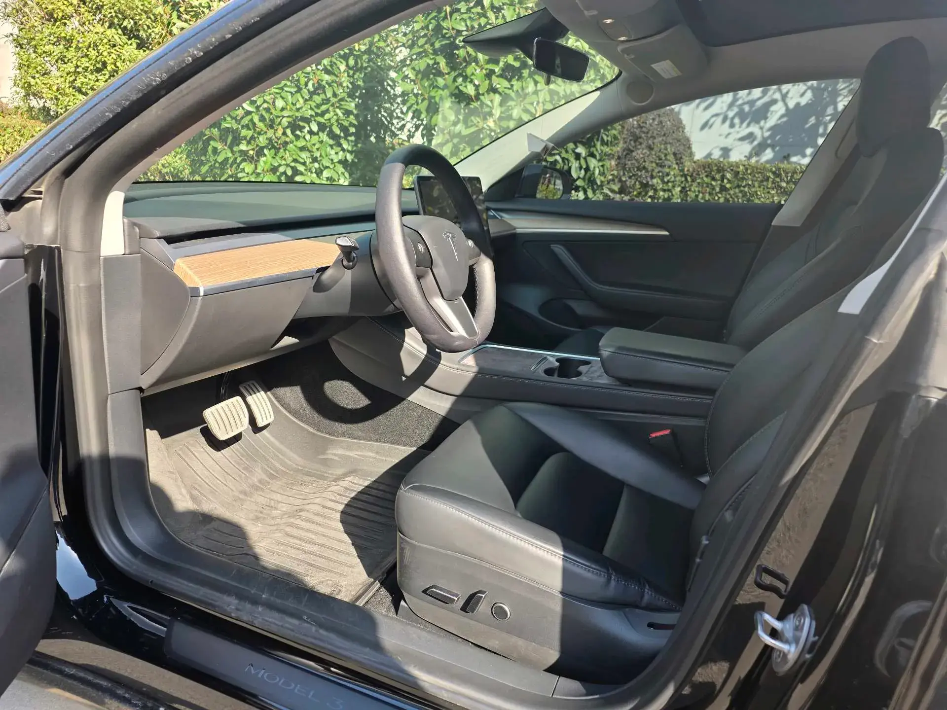 2022 TESLA MODEL thumbnail 3