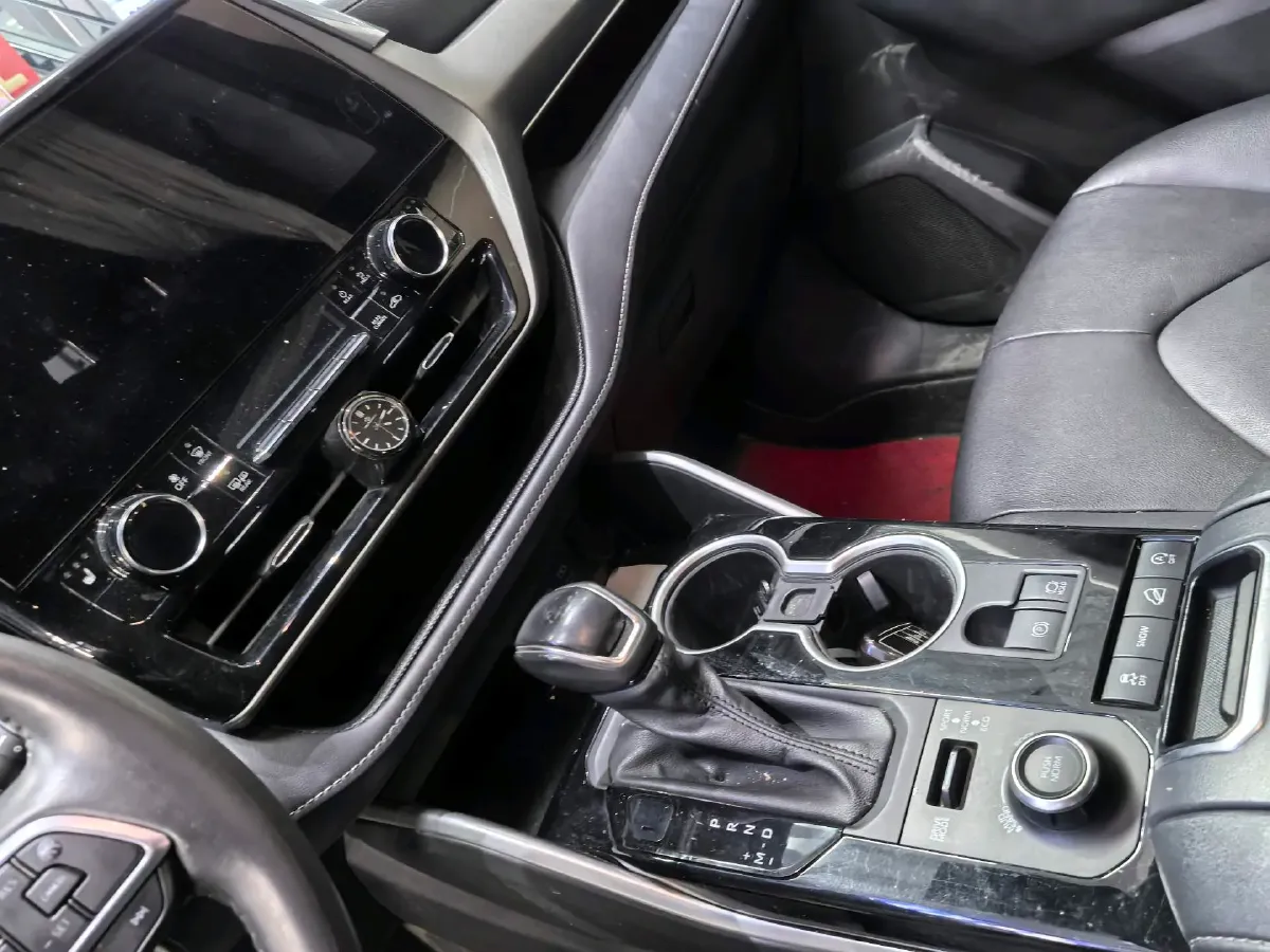 2022 Toyota Highlander 2.0T 248HP L4 8AT,autocango,china used car exporter,china ev exporter,chinese used car exporter,chinese used ev exporter