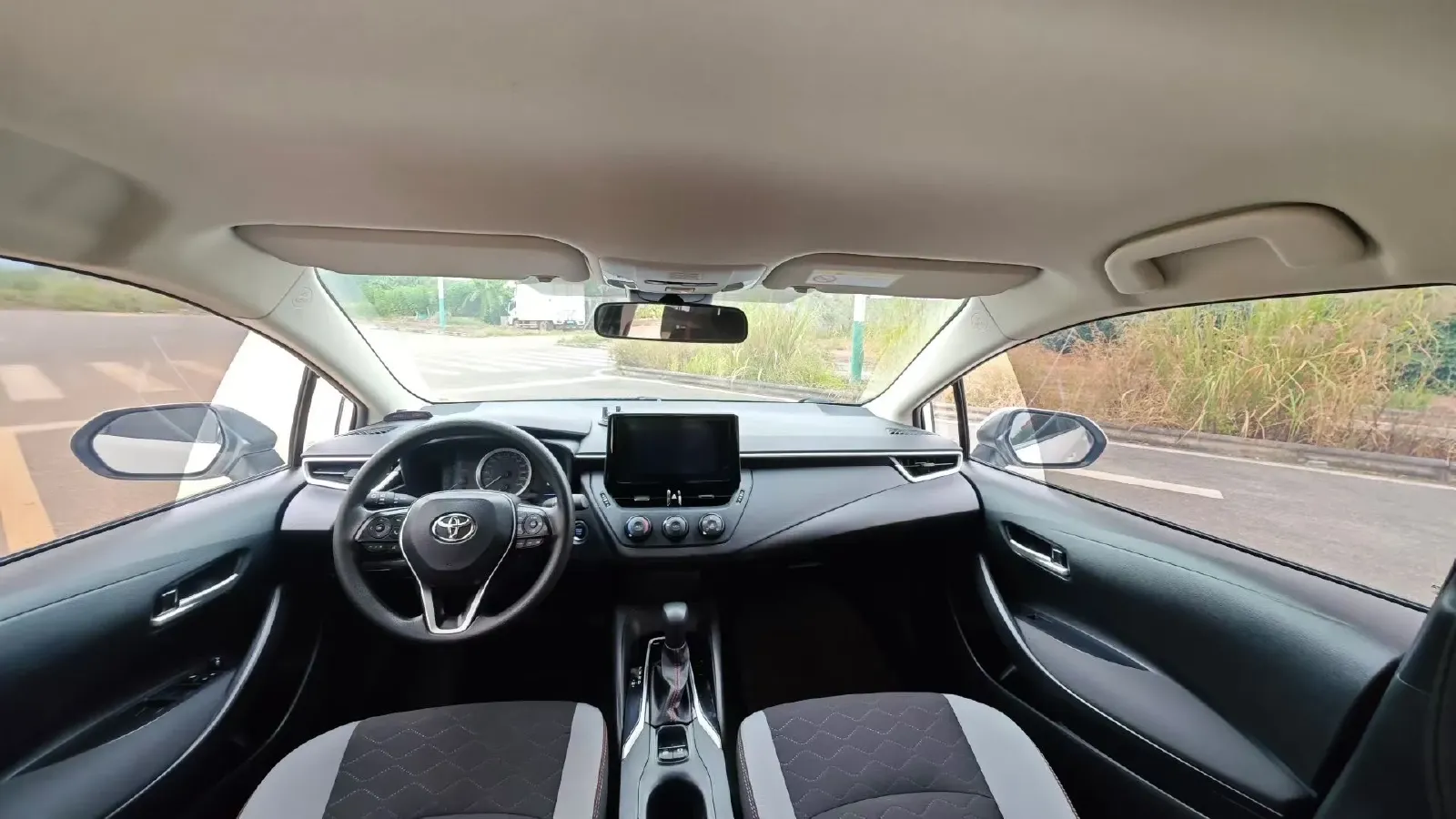 2021 Toyota Corolla 1.2T 116HP L4 CVT,autocango,china used car exporter,china ev exporter,chinese used car exporter,chinese used ev exporter