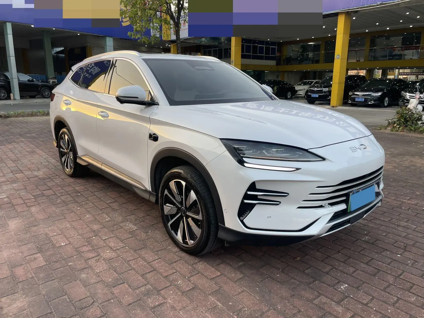 2025 BYD SONG thumbnail 3