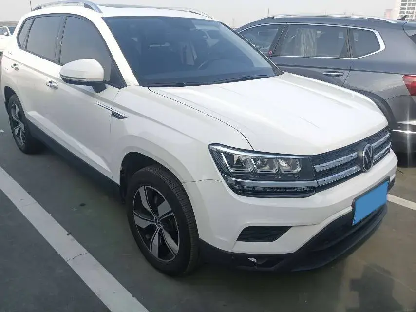 2021 VOLKSWAGEN THARU thumbnail 2