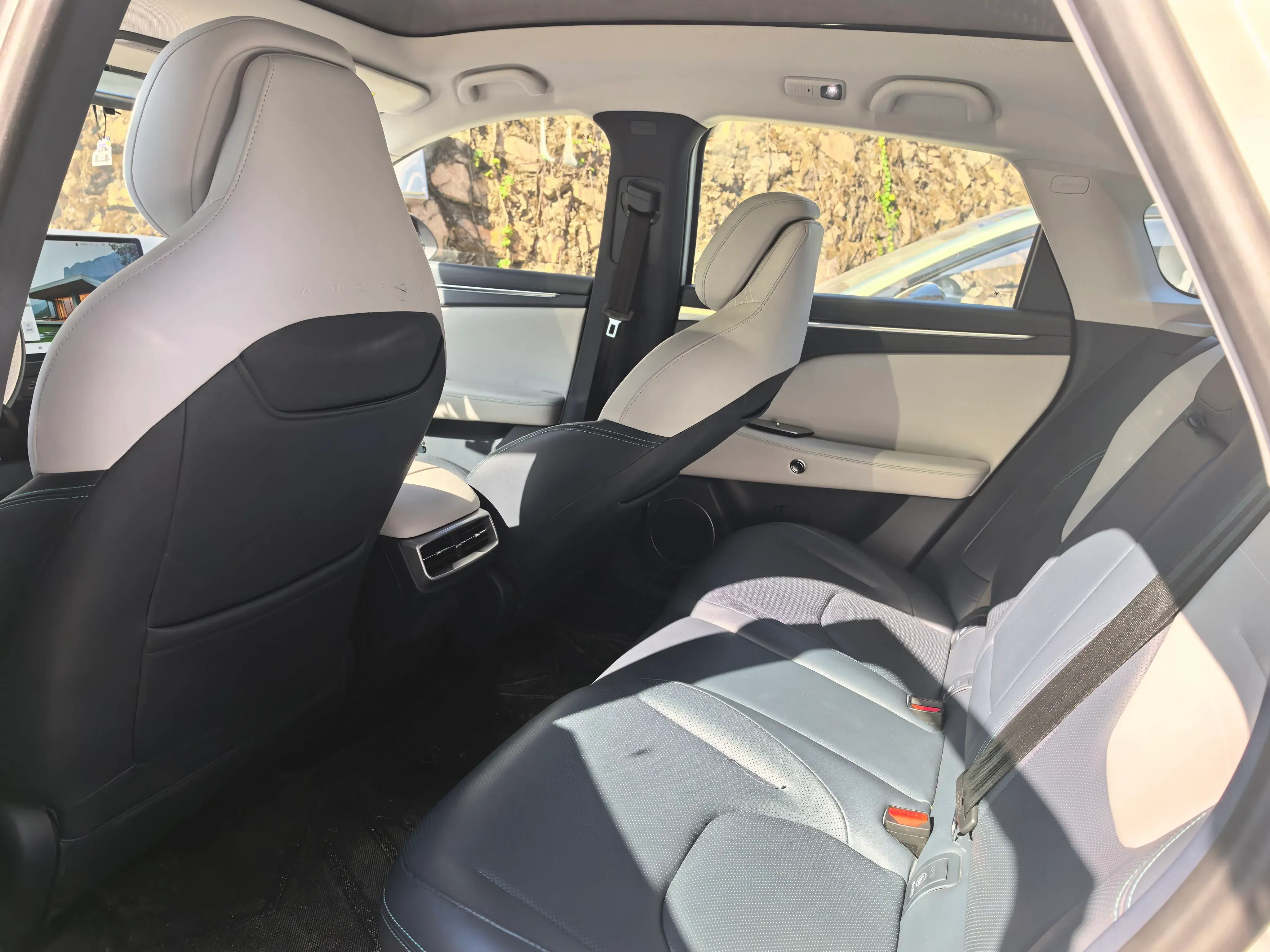 2024 ARCFOX ΑT5 thumbnail 4