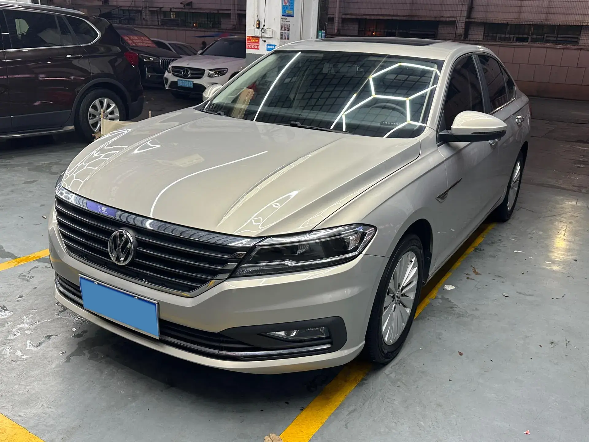 2019 VOLKSWAGEN LAVIDA view 1