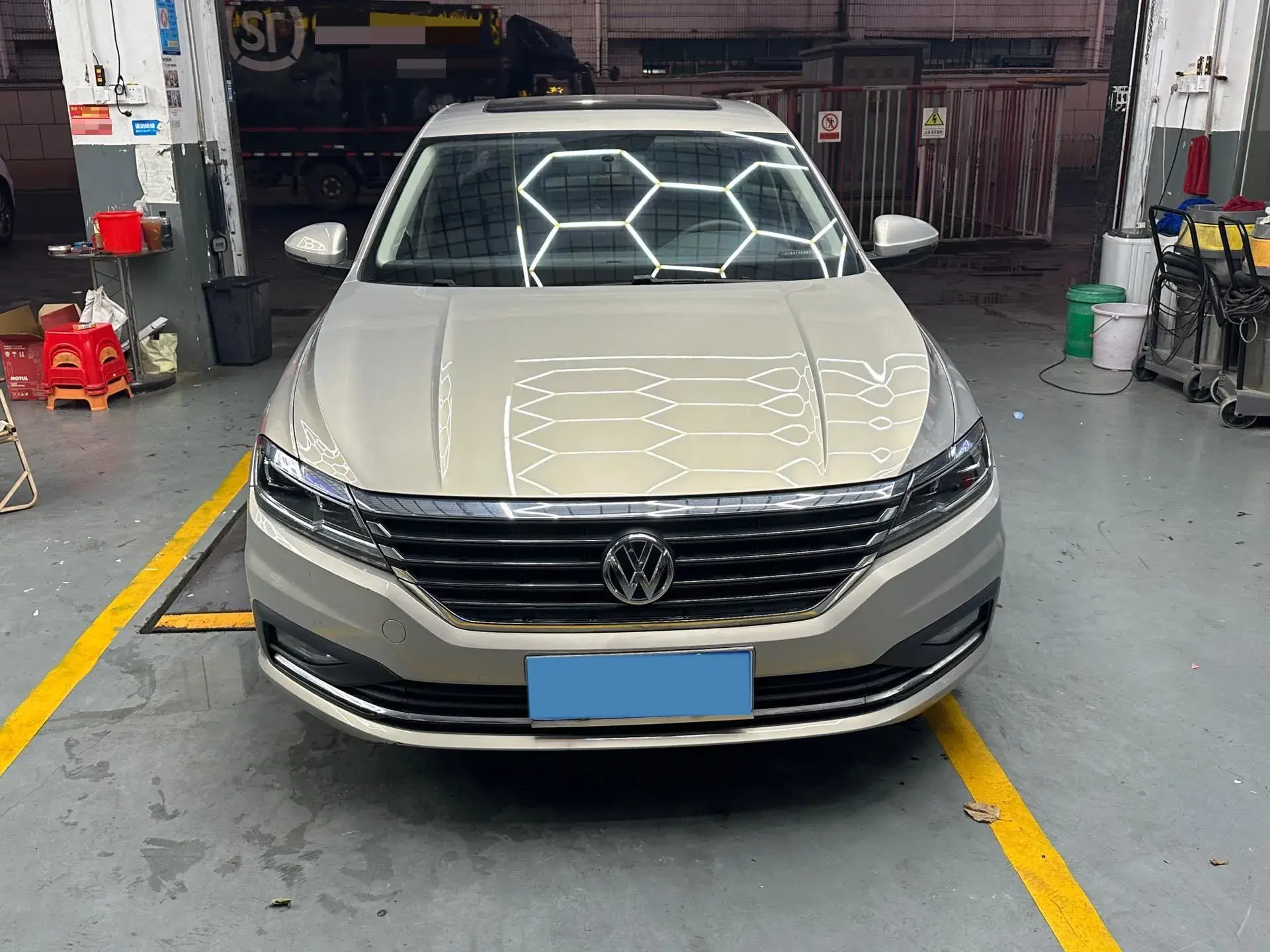 2019 VOLKSWAGEN LAVIDA thumbnail 2