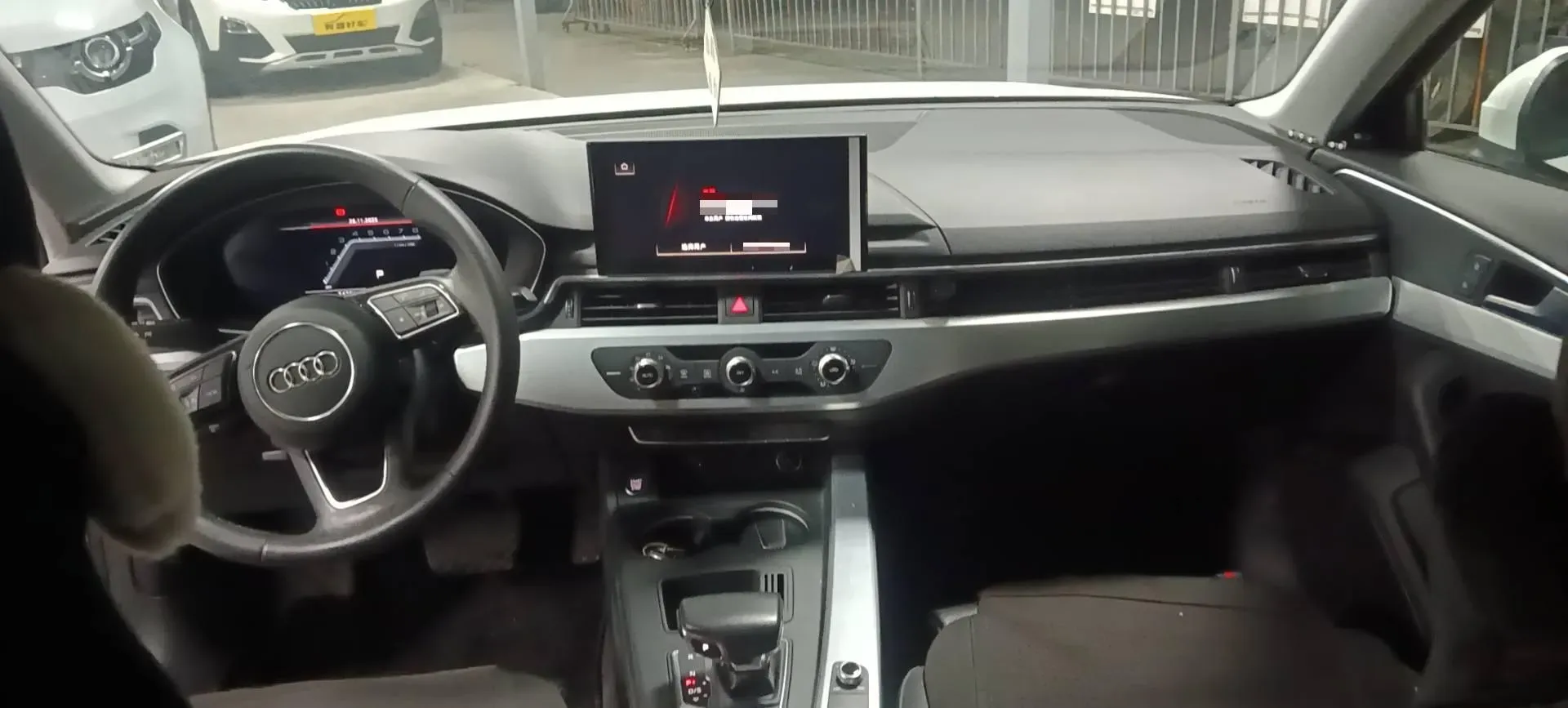 2022 Audi A4L 2.0T 190HP L4 7DCT,autocango,china used car exporter,china ev exporter,chinese used car exporter,chinese used ev exporter