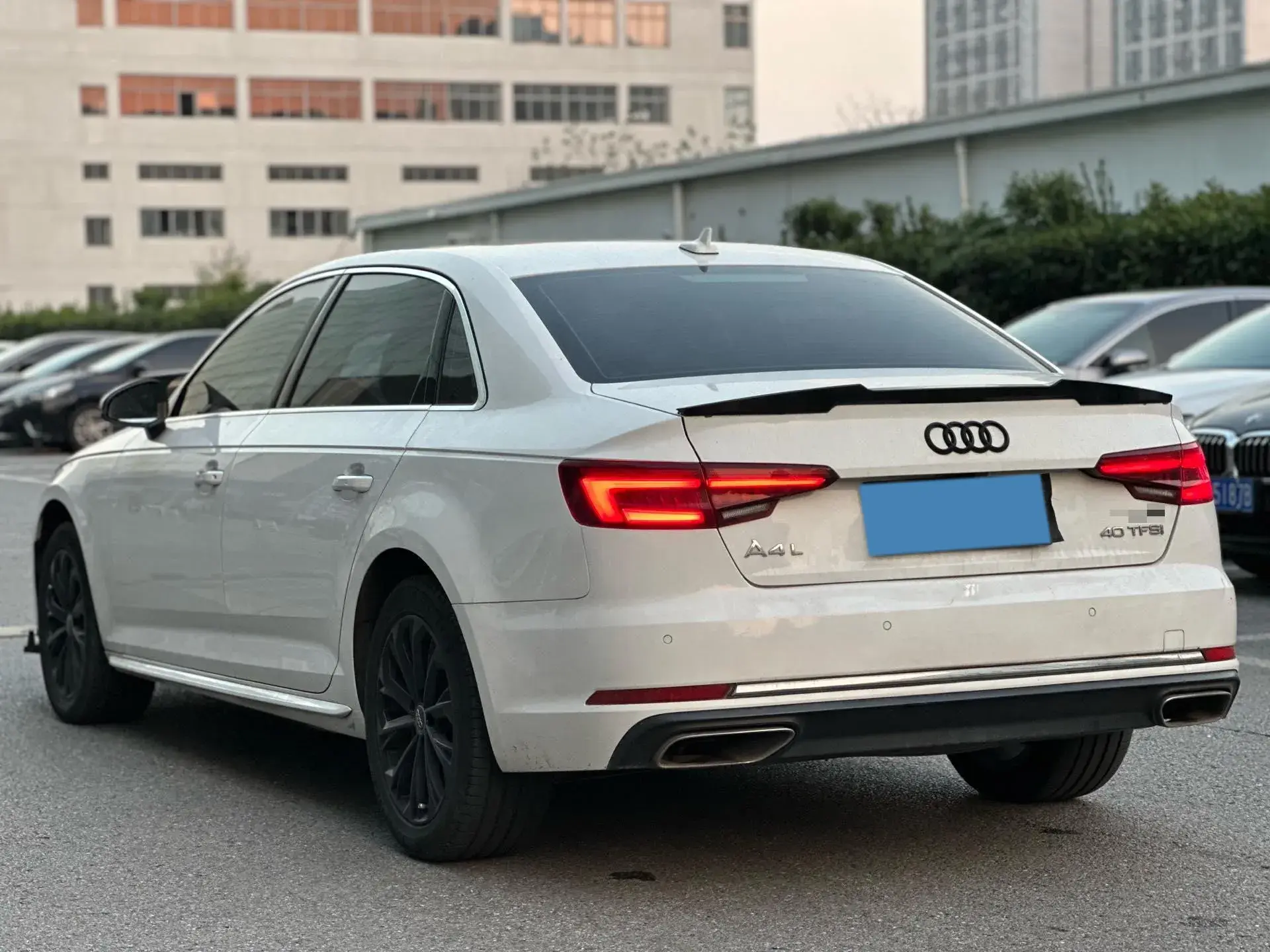 2019 AUDI A4L thumbnail 4