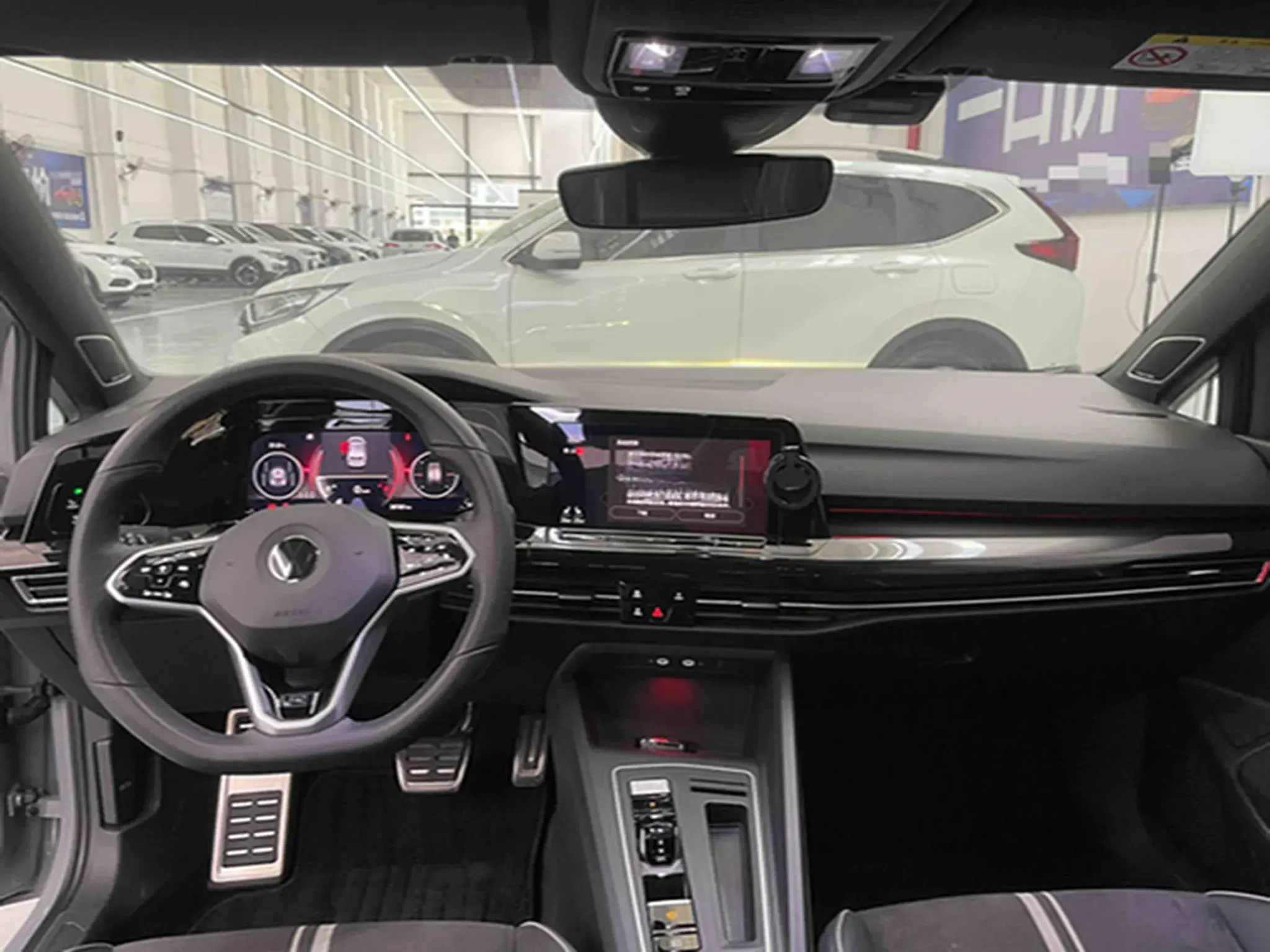 2021 VOLKSWAGEN GOLF thumbnail 4