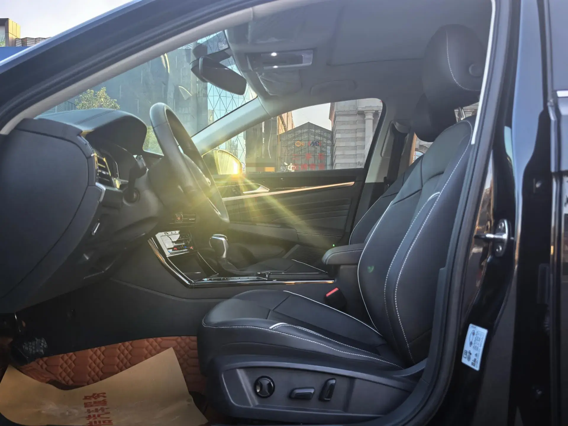 2022 VOLKSWAGEN PASSAT thumbnail 4