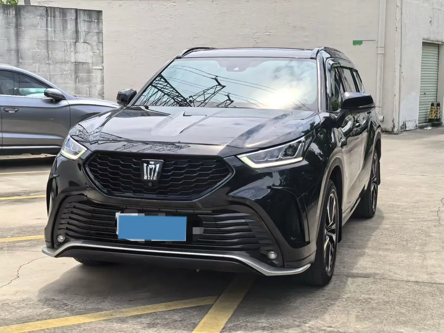 2022 TOYOTA CROWN view 1