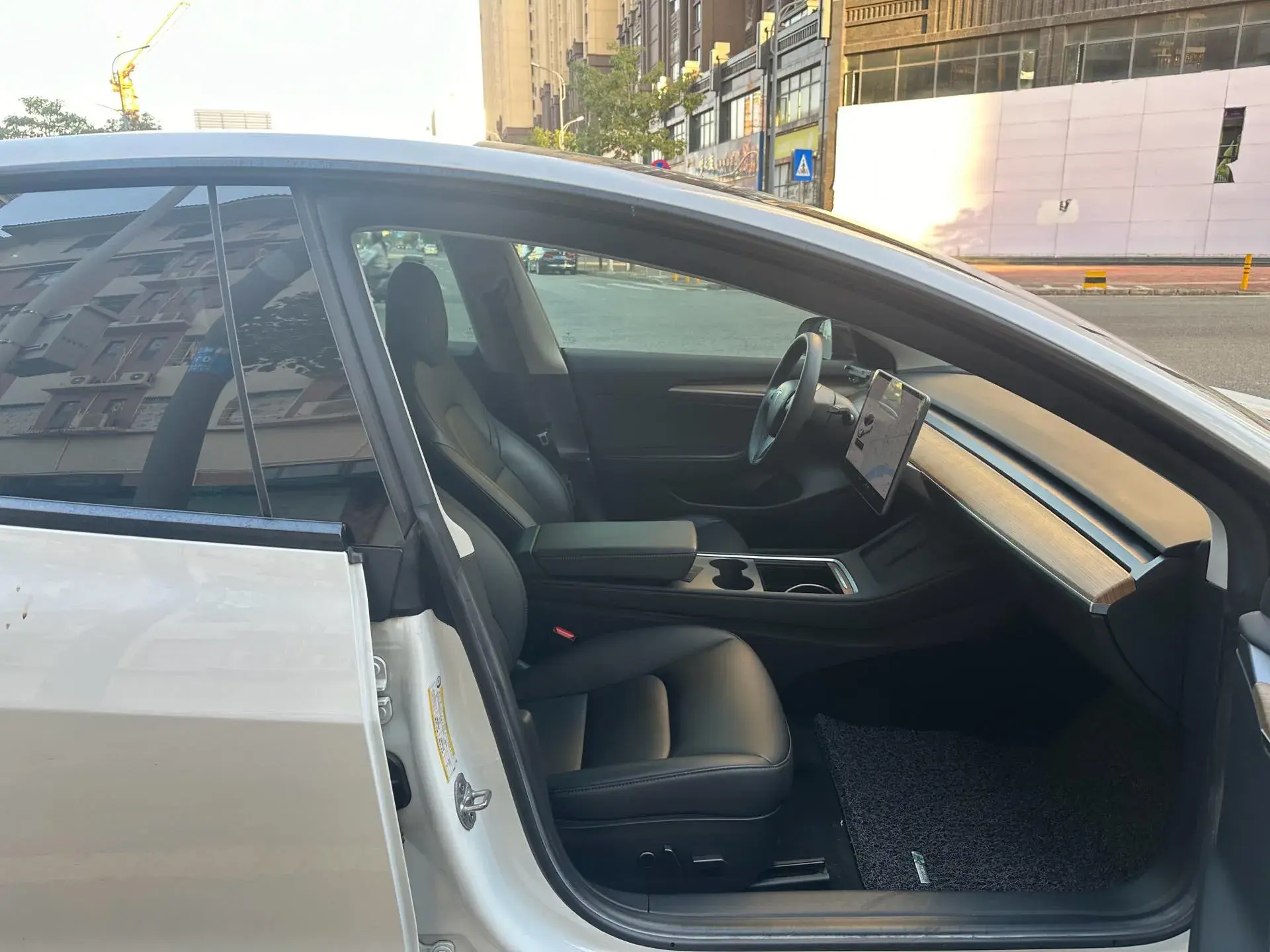 2021 TESLA MODEL thumbnail 4