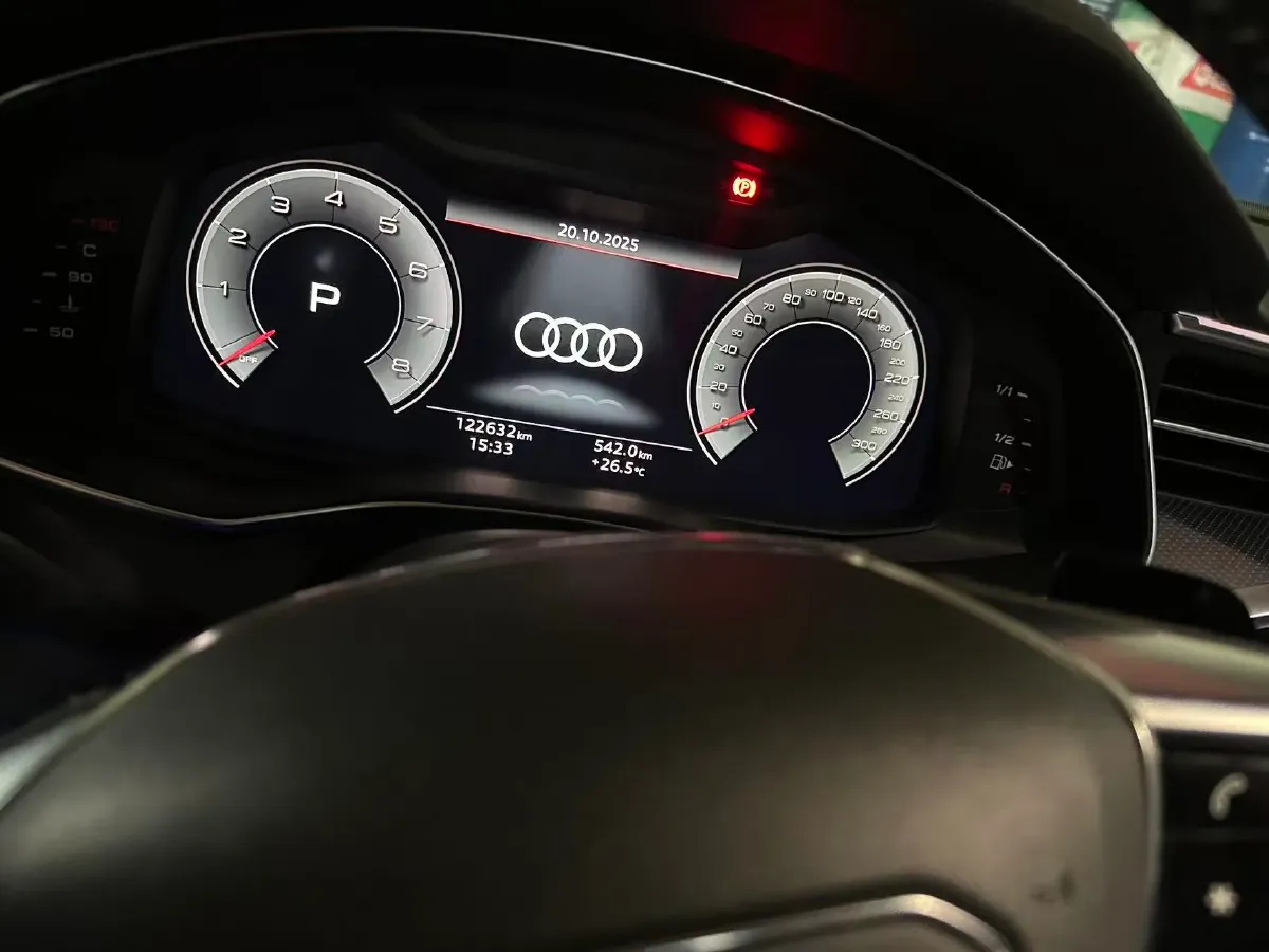 2021 Audi A6L 2.0T 190HP L4 7DCT,autocango,china used car exporter,china ev exporter,chinese used car exporter,chinese used ev exporter