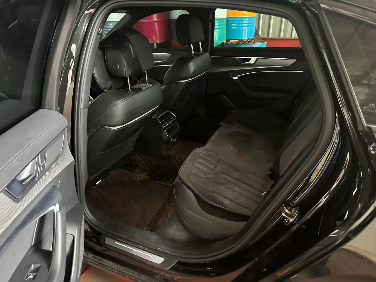 2021 Audi A6L 2.0T 190HP L4 7DCT,autocango,china used car exporter,china ev exporter,chinese used car exporter,chinese used ev exporter