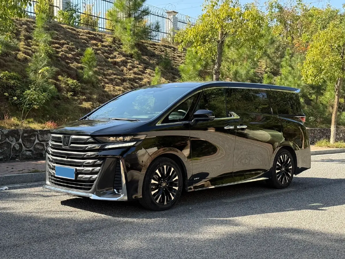 2024 Toyota Vellfire 2.5L 190HP L4 E-CVT Hybrid