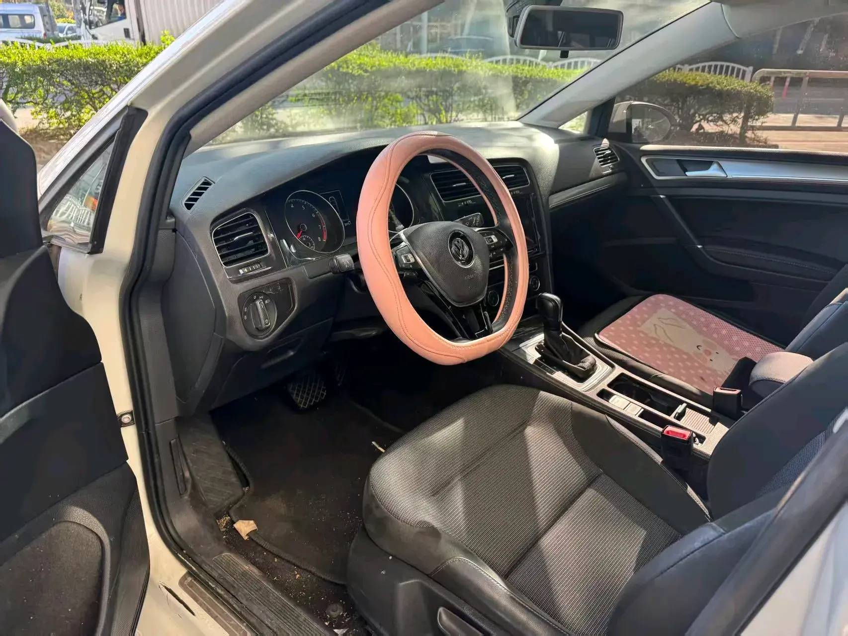 2019 VOLKSWAGEN GOLF thumbnail 4