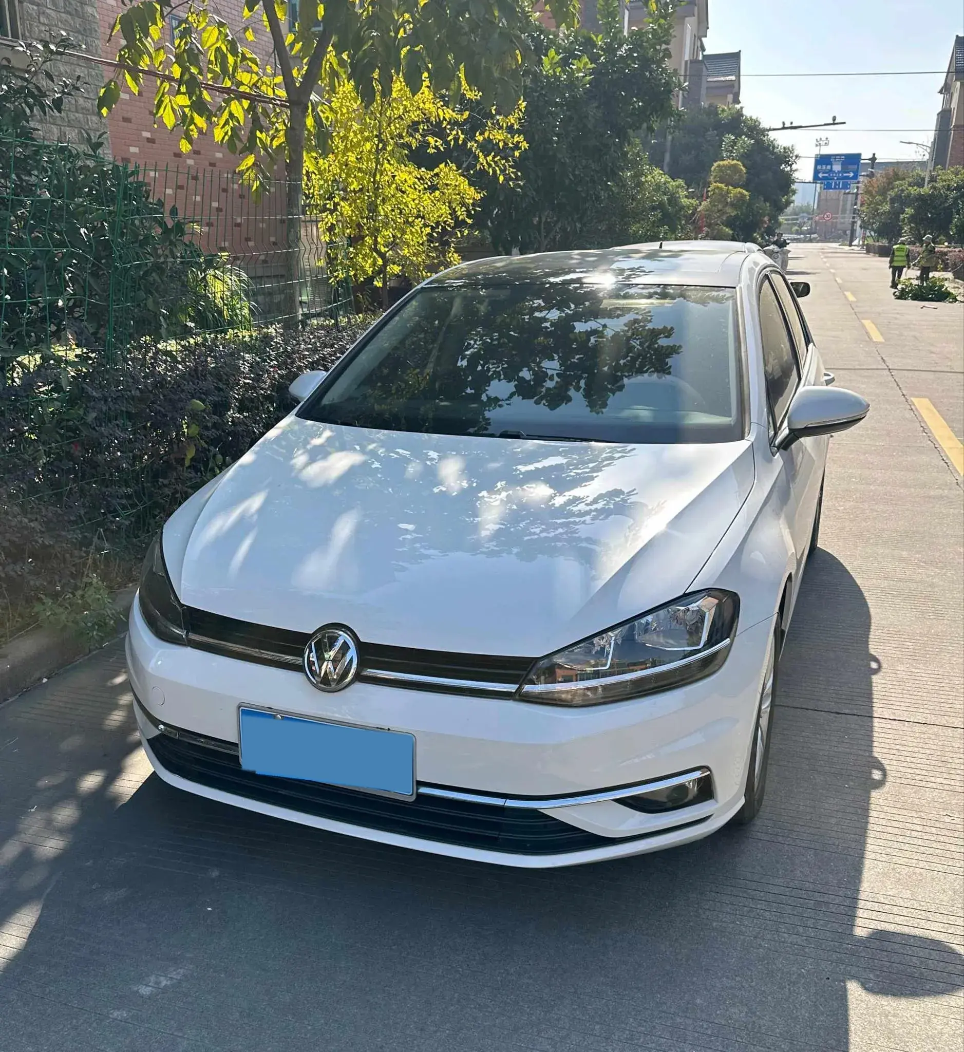2019 VOLKSWAGEN GOLF view 1