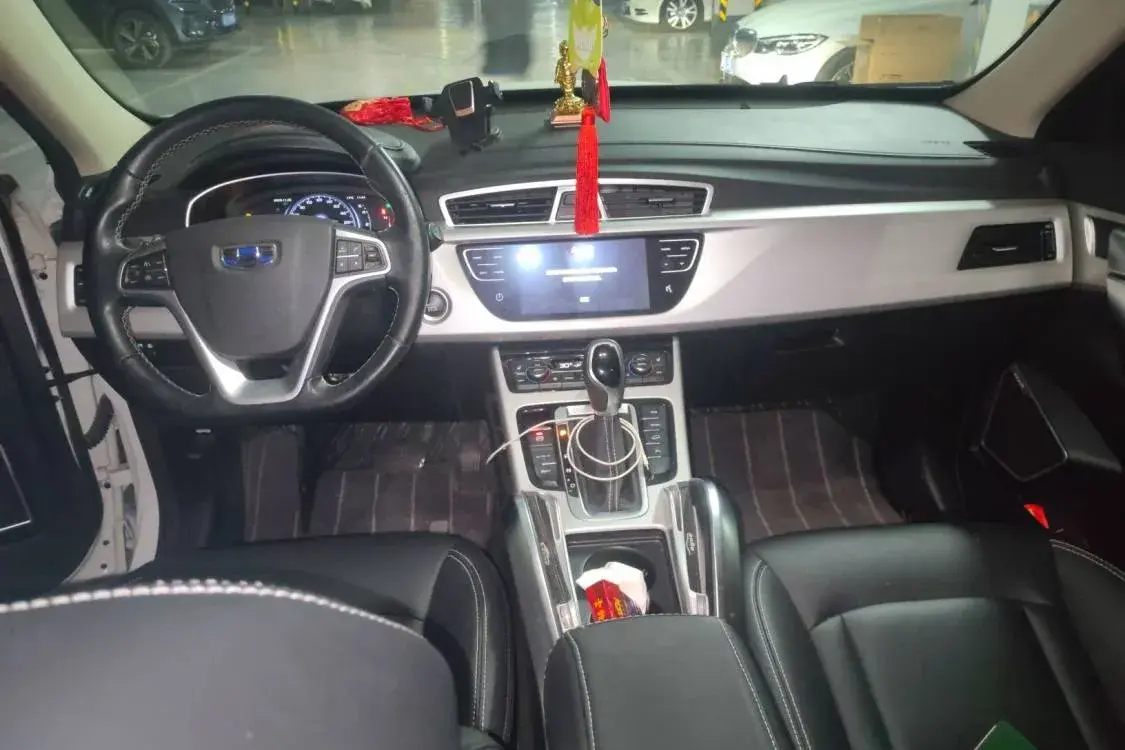 2018 GEELY AZKARRA thumbnail 4