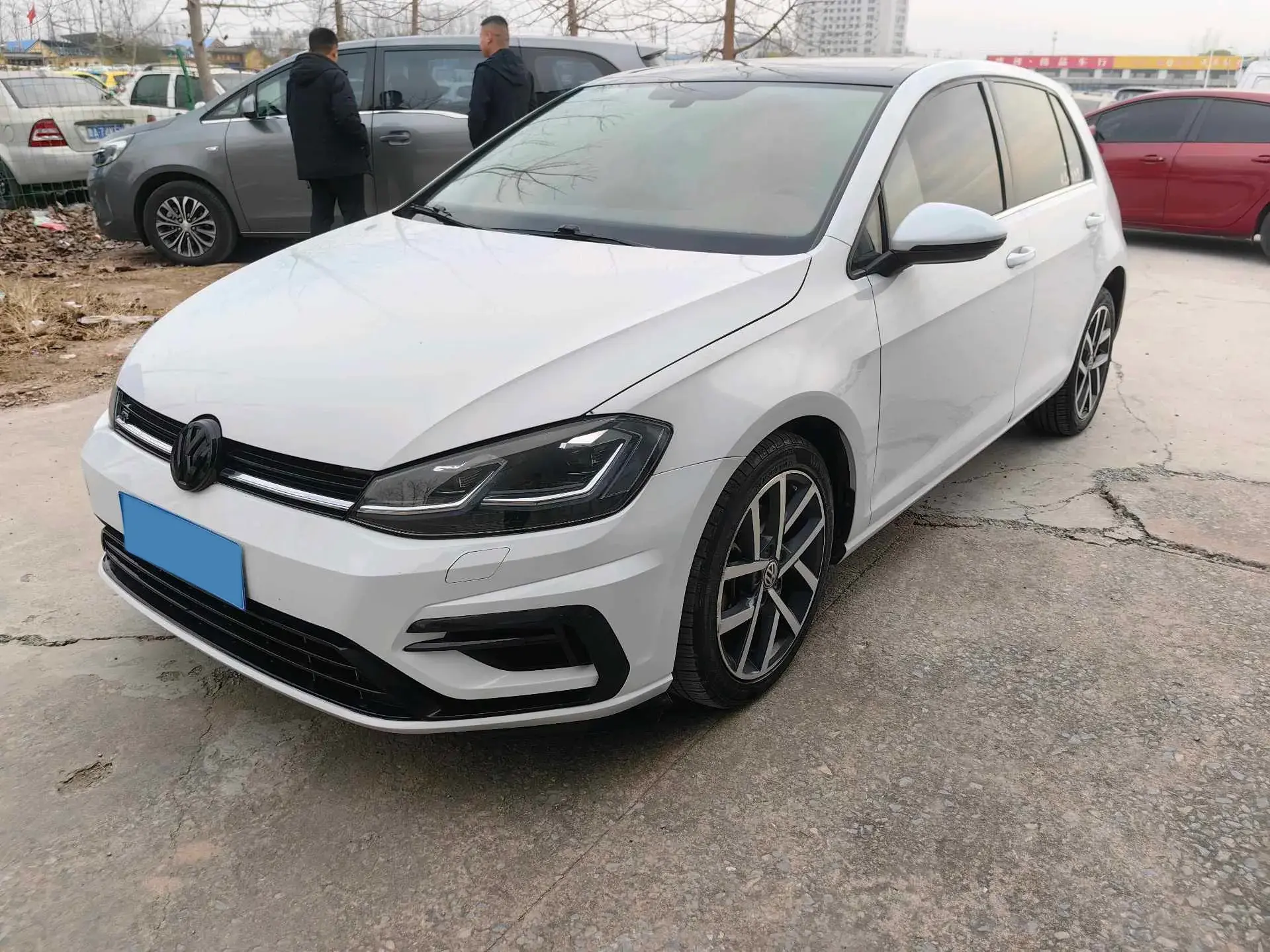 2018 VOLKSWAGEN GOLF view 1