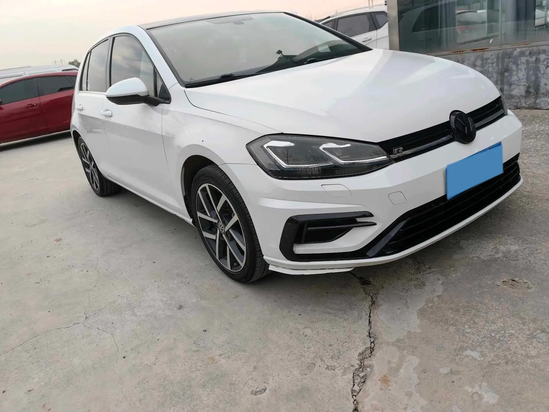 2018 VOLKSWAGEN GOLF thumbnail 2