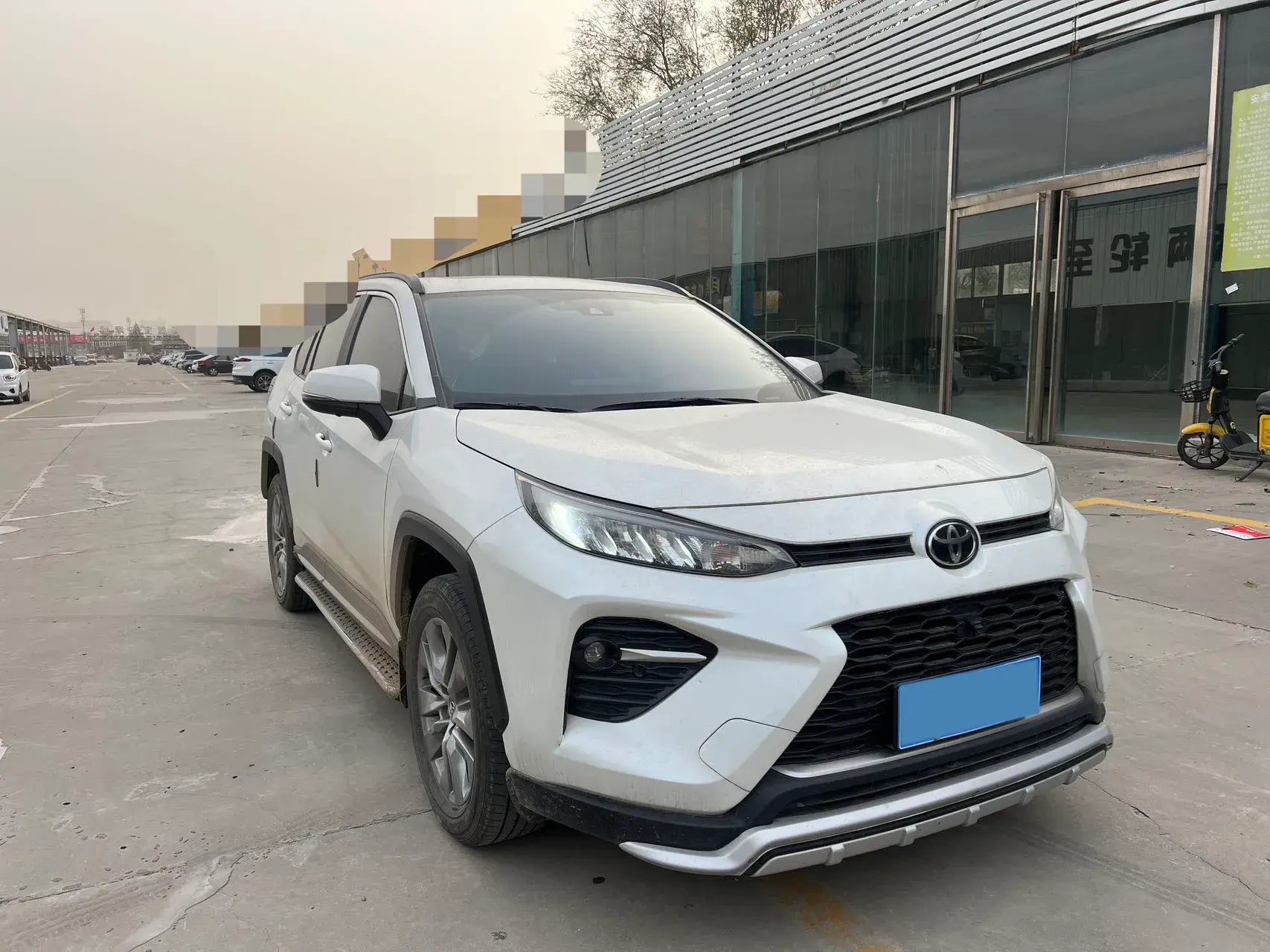 2023 TOYOTA WILDLANDER thumbnail 3