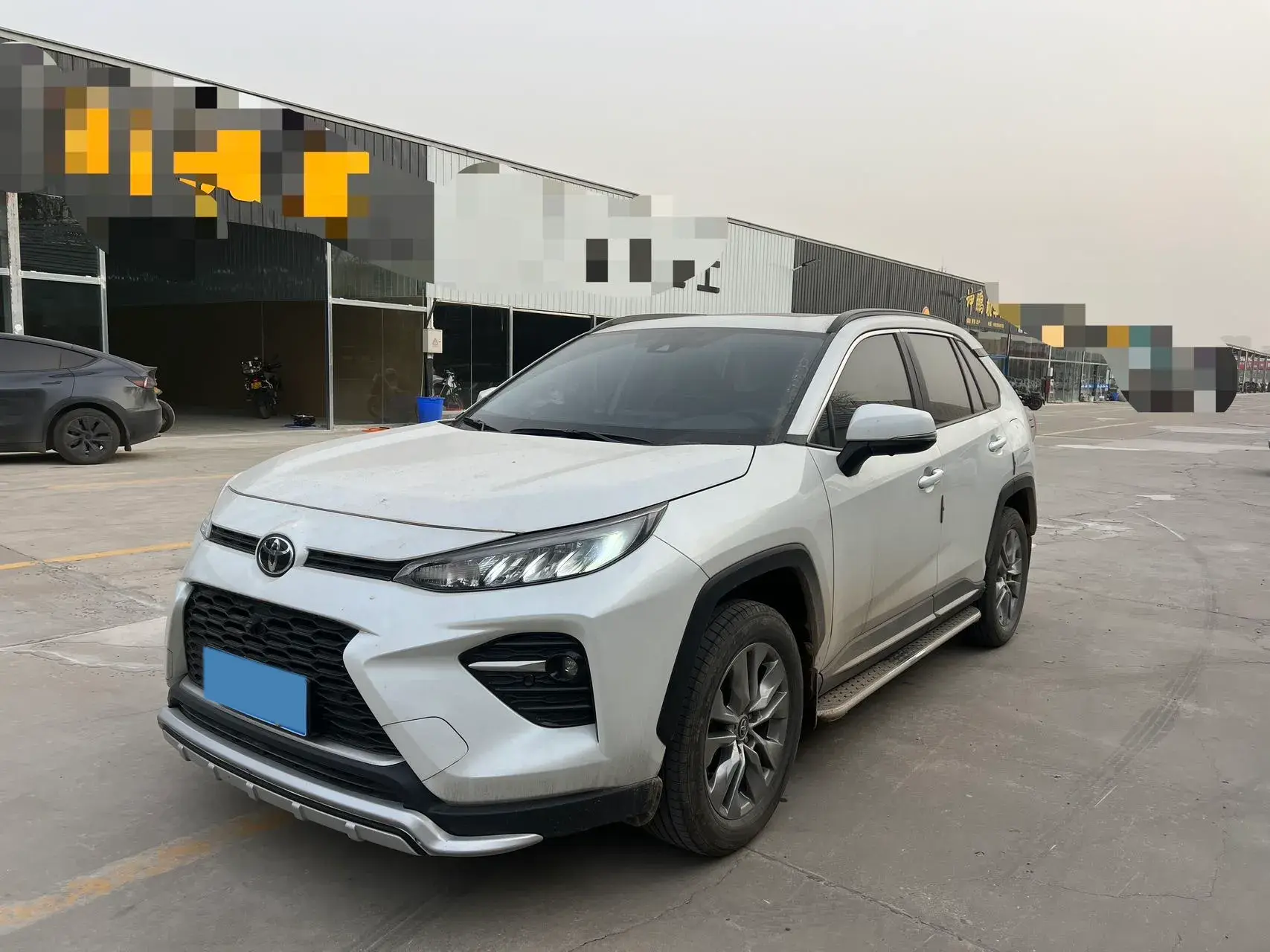 2023 TOYOTA WILDLANDER view 1