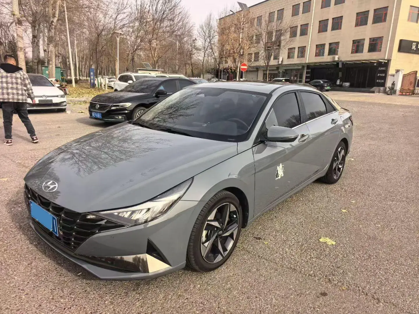 2022 HYUNDAI ELANTRA view 1