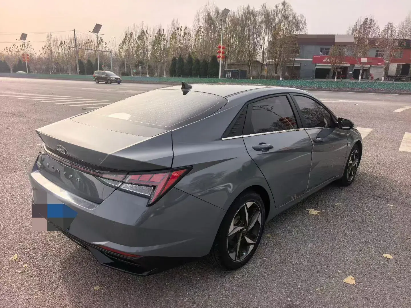 2022 HYUNDAI ELANTRA thumbnail 4