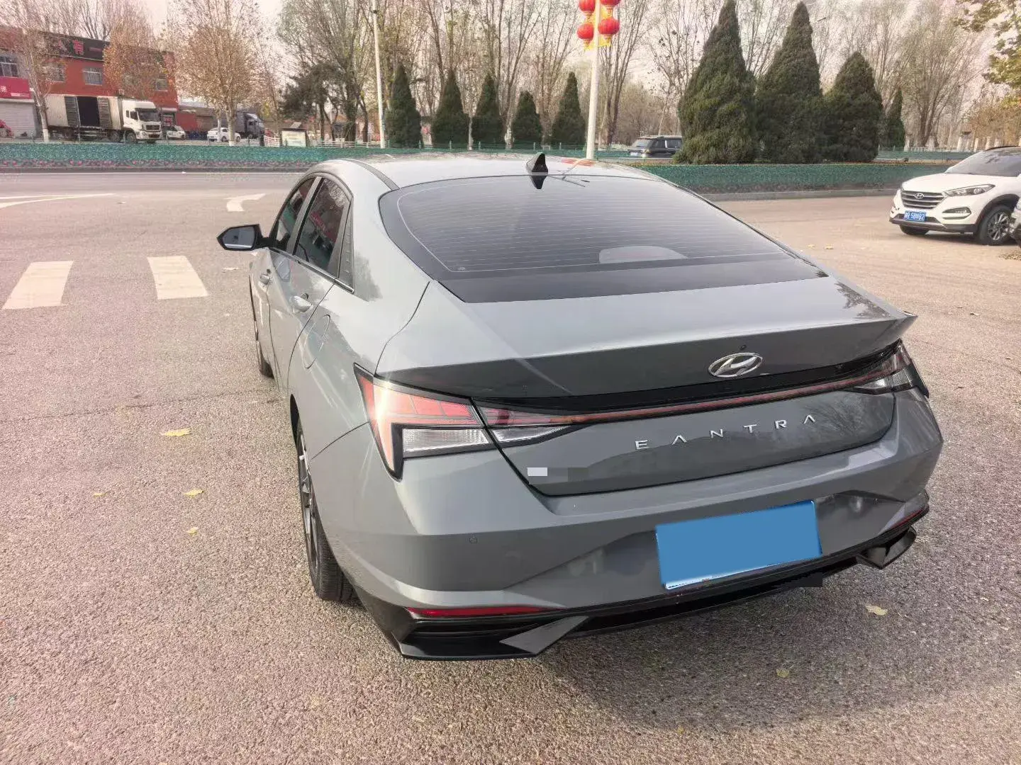 2022 HYUNDAI ELANTRA thumbnail 3