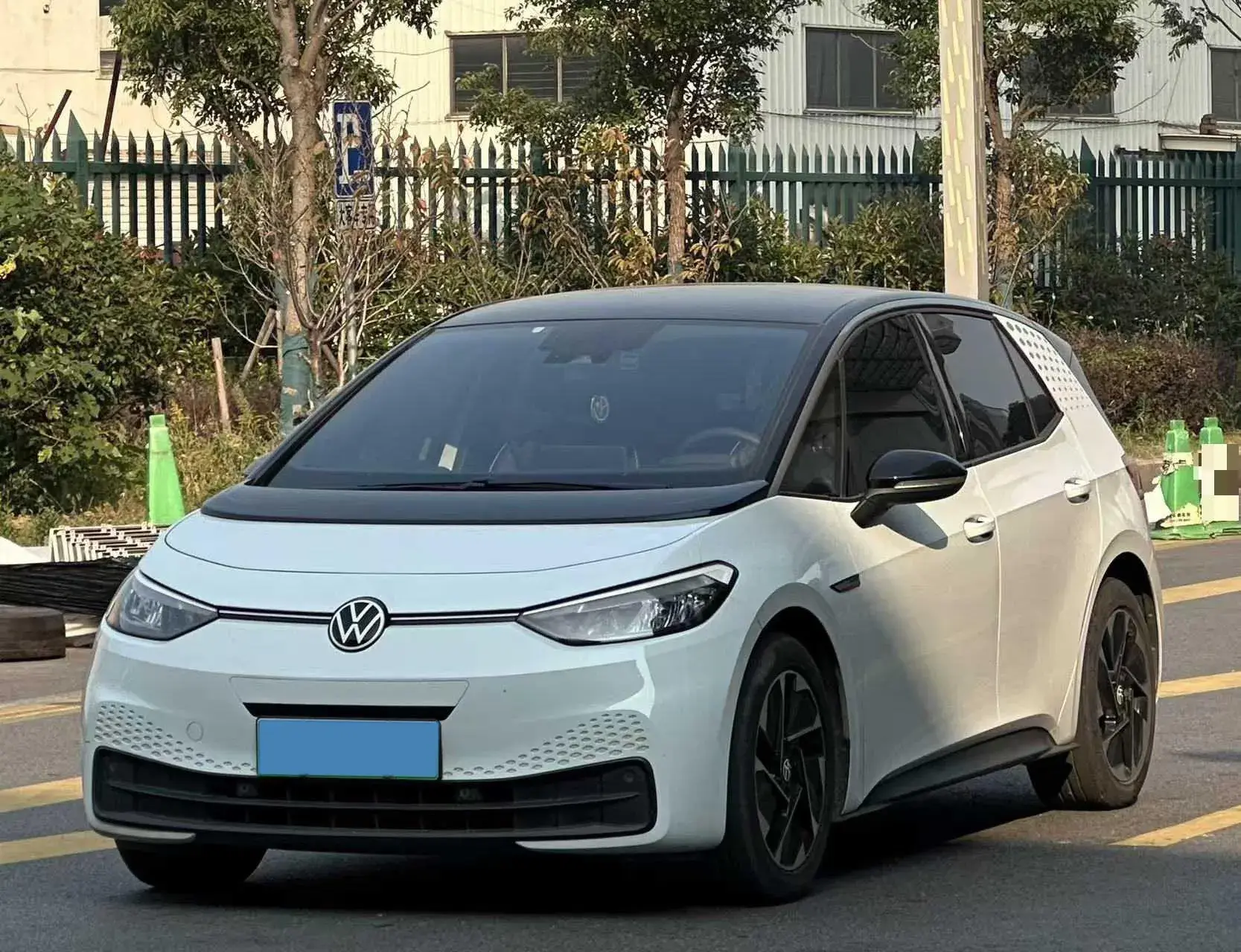 2022 VOLKSWAGEN ID.3 view 1