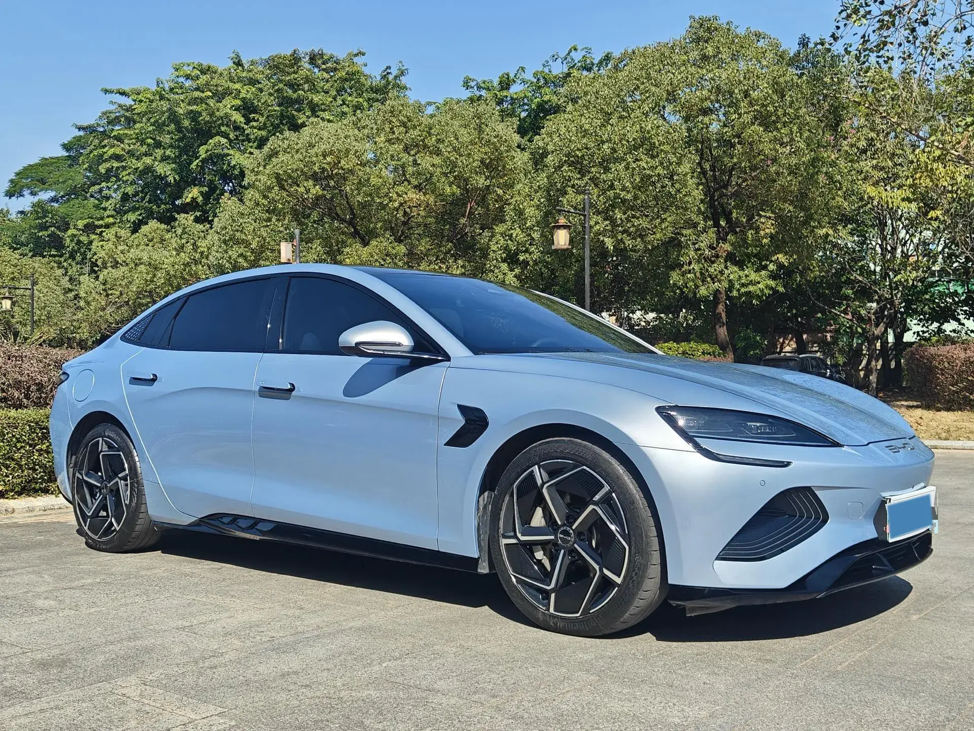 2022 BYD SEAL thumbnail 3