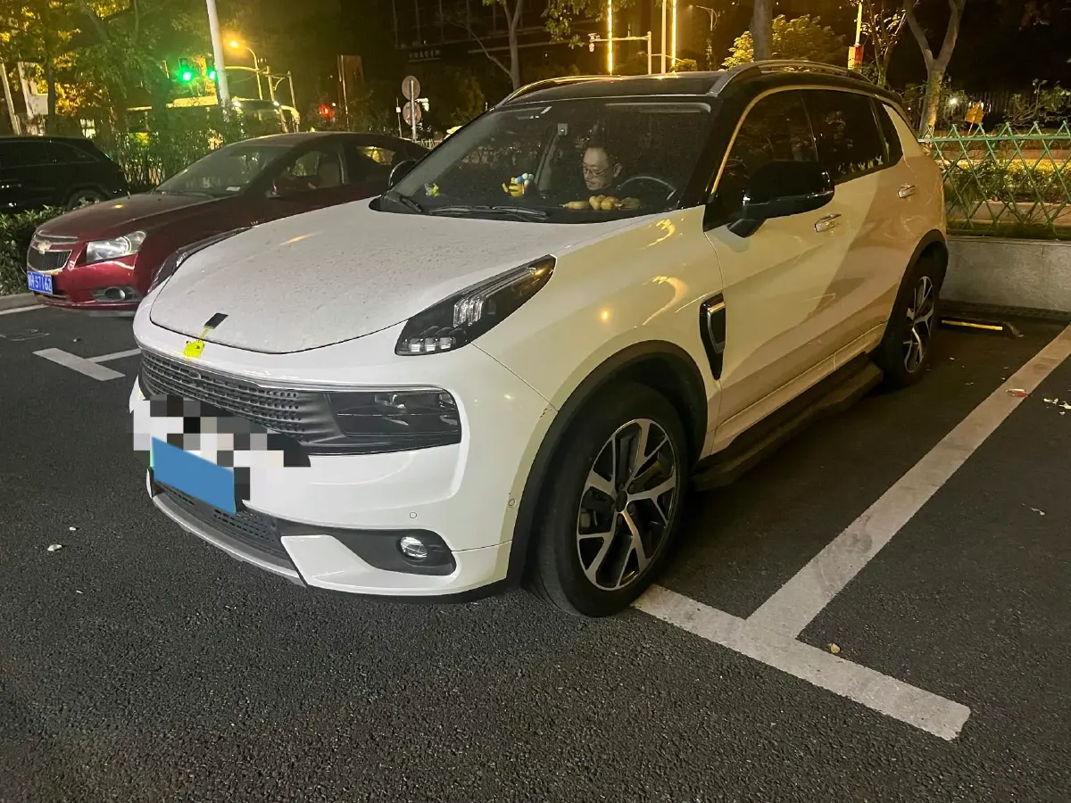 2019 LYNK&CO 01 EM-P 1.5T 180HP L3 7DCT PHEV 9.4KWH