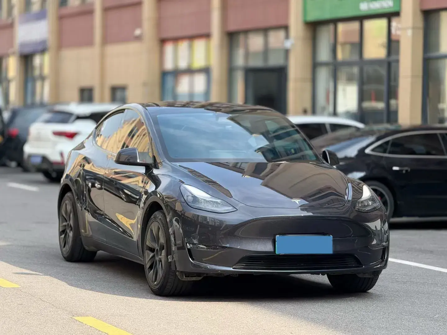 2024 TESLA MODEL thumbnail 2