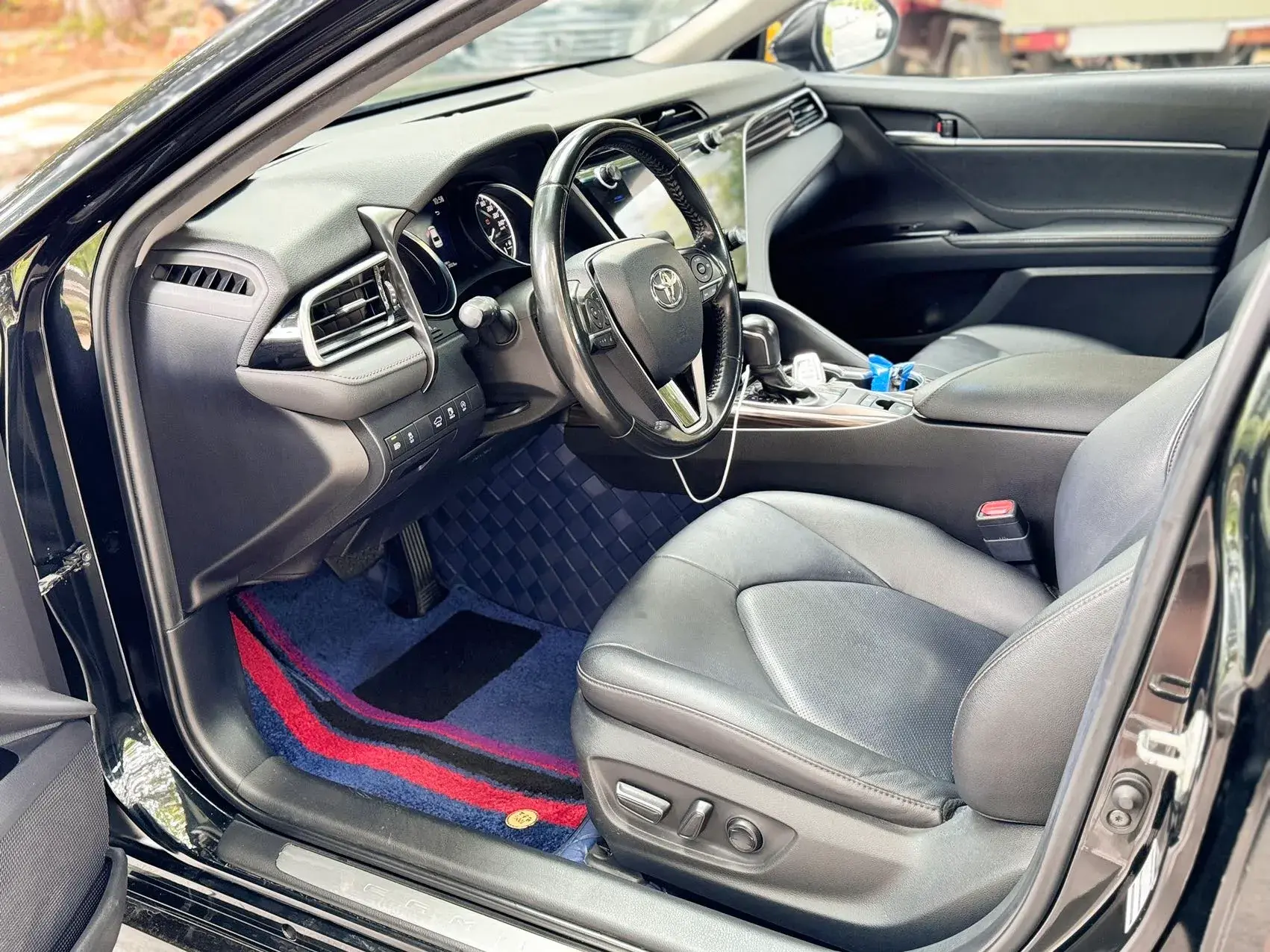 2019 TOYOTA CAMRY thumbnail 4