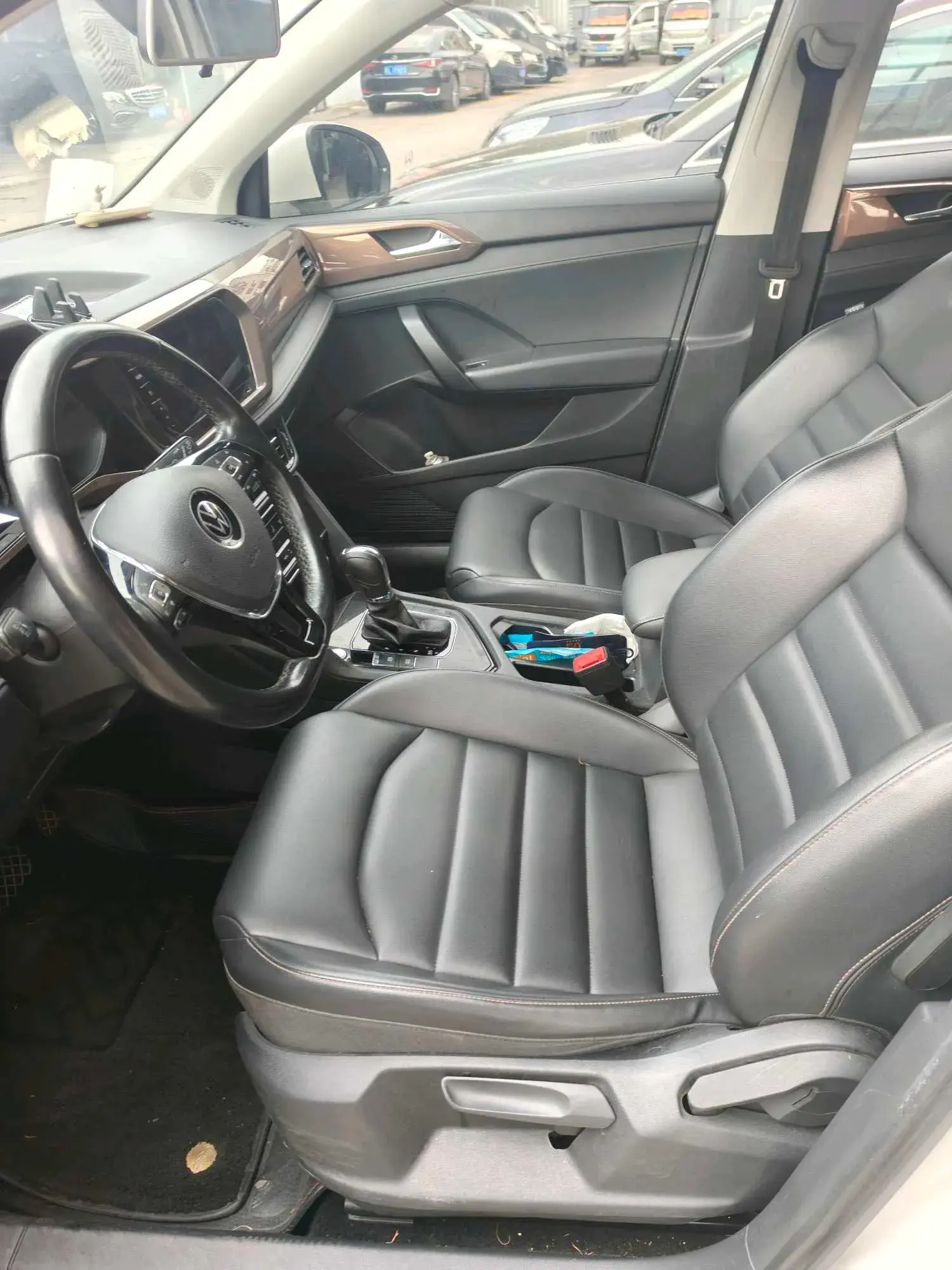 2021 VOLKSWAGEN THARU thumbnail 2