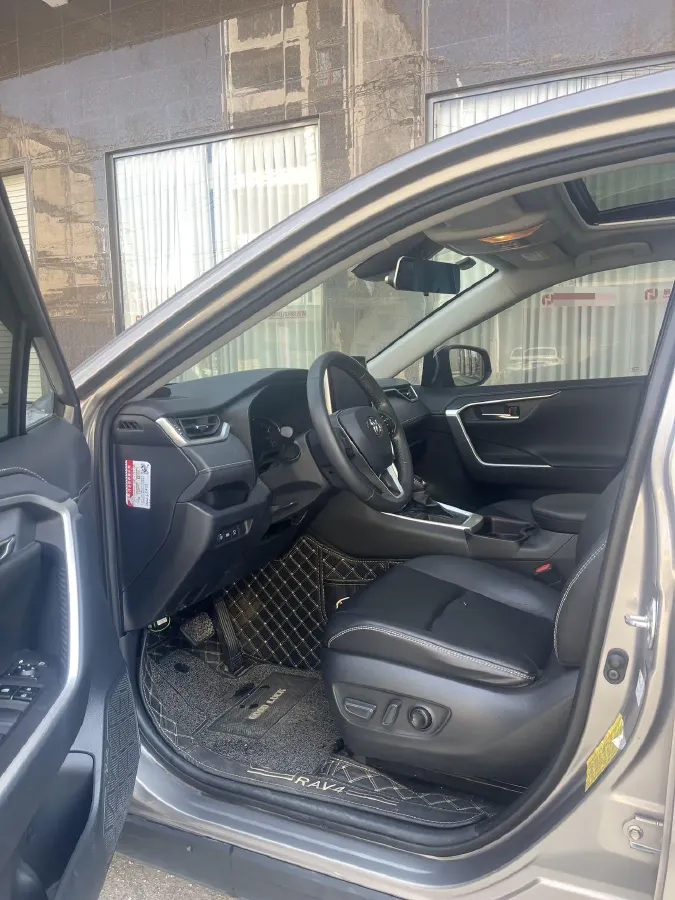 2021 Toyota RAV4 2.0L 171HP L4 CVT,autocango,china used car exporter,china ev exporter,chinese used car exporter,chinese used ev exporter