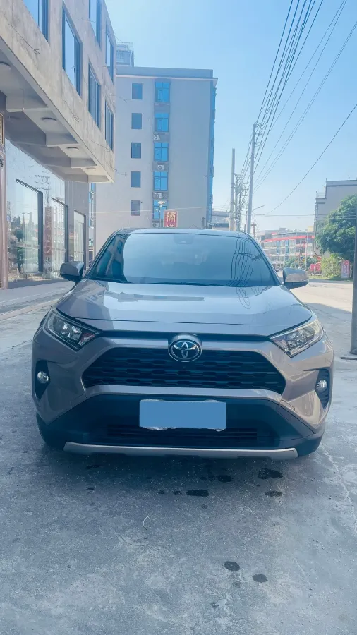 2021 Toyota RAV4 2.0L 171HP L4 CVT,autocango,china used car exporter,china ev exporter,chinese used car exporter,chinese used ev exporter