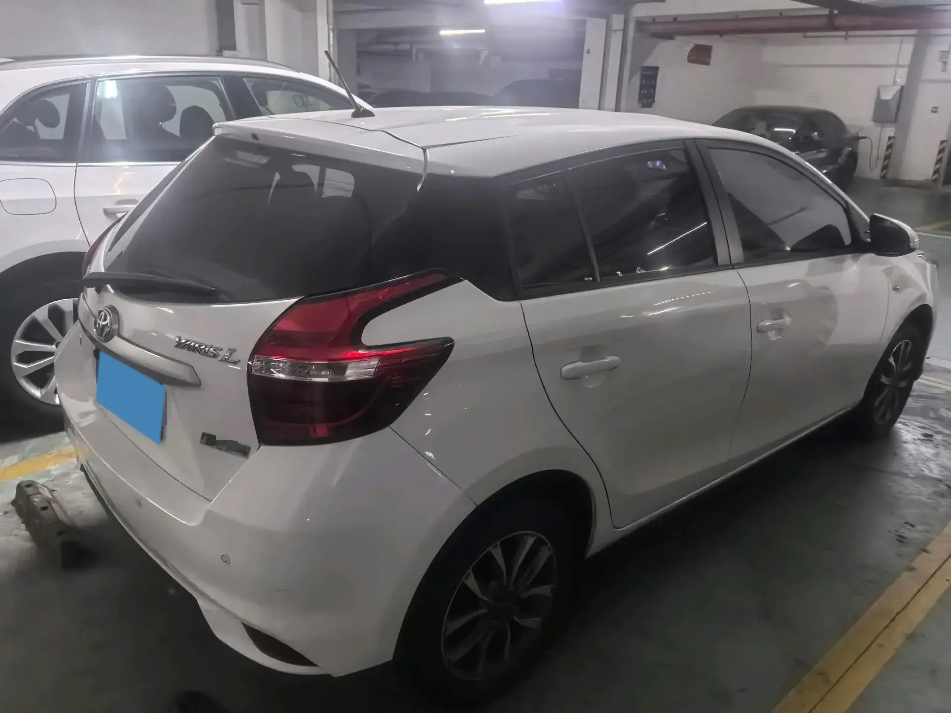 2021 TOYOTA YARIS thumbnail 4