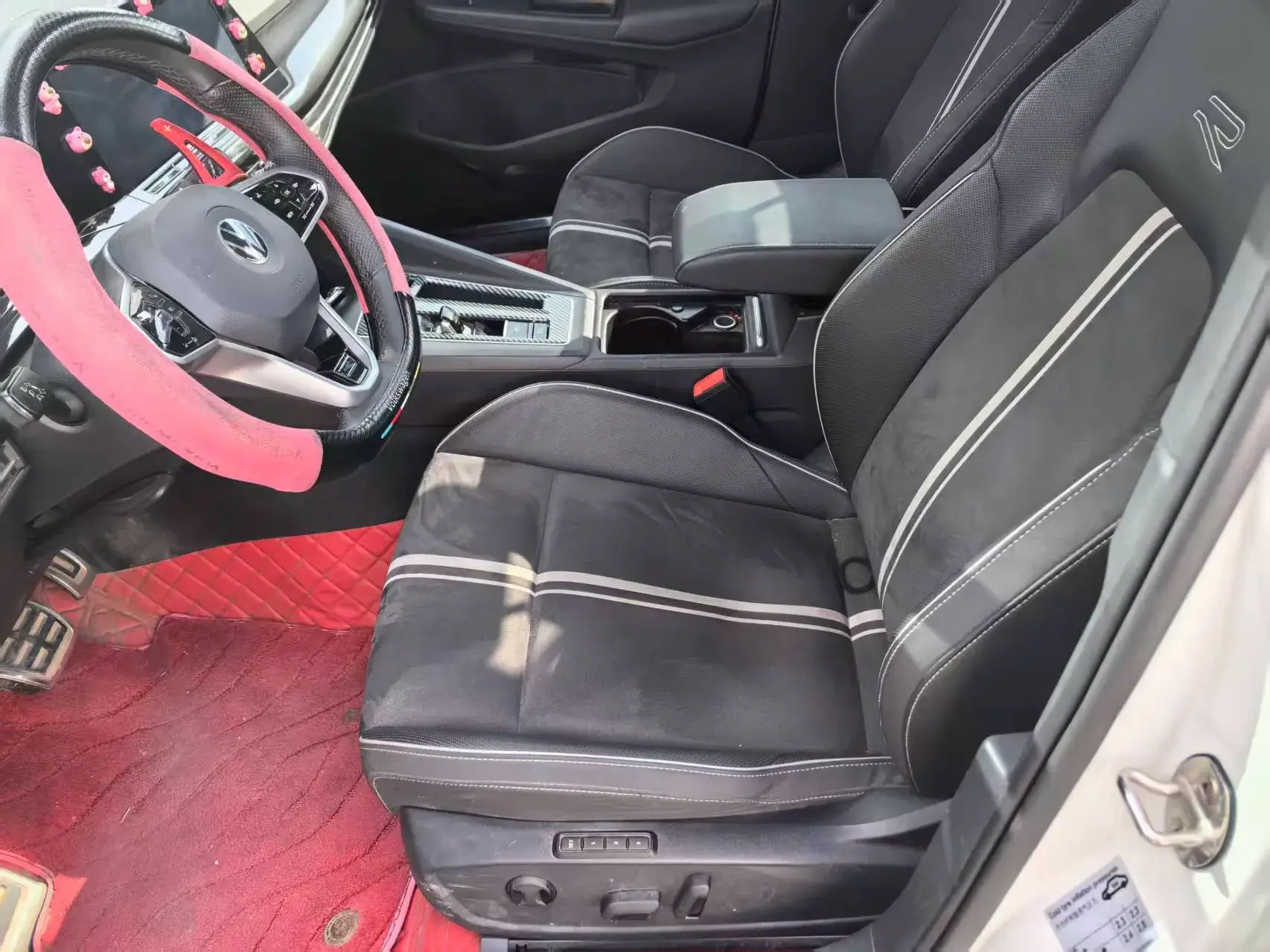 2023 VOLKSWAGEN GOLF thumbnail 2